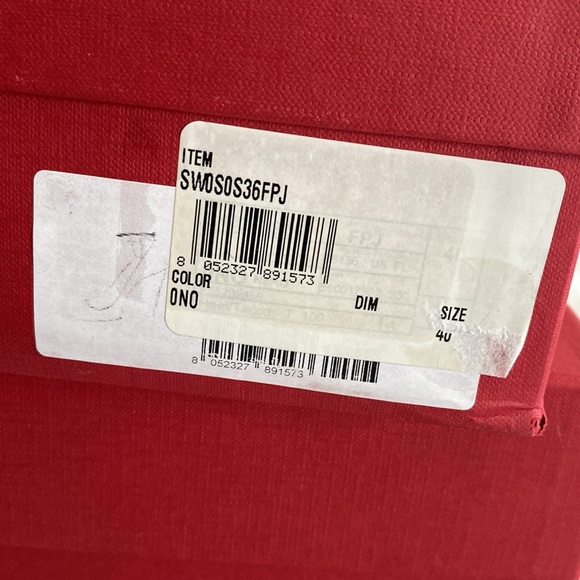 Valentino patent black wedge with ankle strap. - Picture 10 of 12